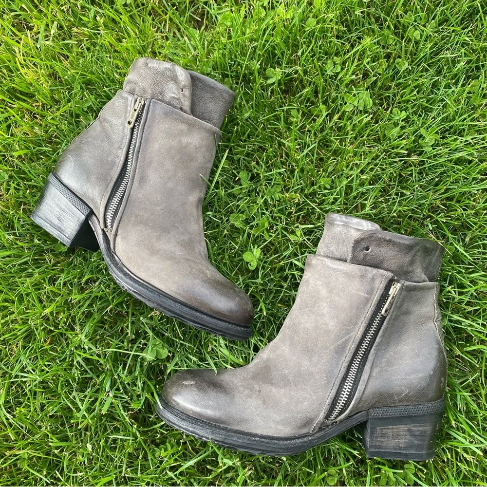 AS98 Free People Cadmus Boots 38 Smoke Gray fits like 9 womens